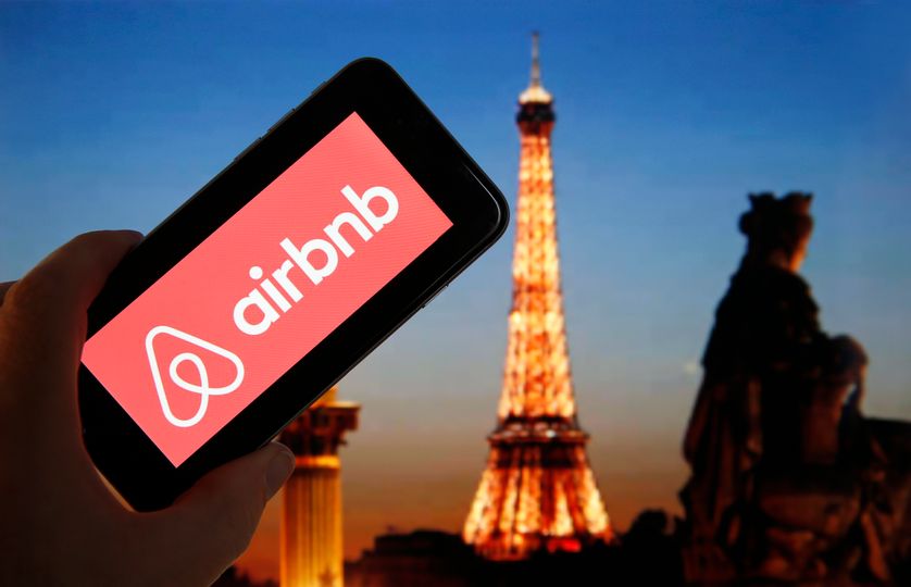 Cổ phiếu Airbnb tăng gấp đôi cuối năm 2020