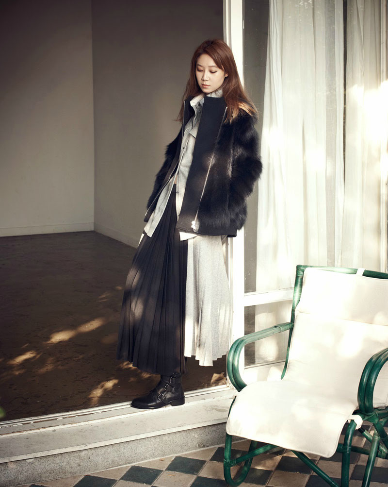 Gong Hyo Jin nữ tính, thanh lịch khi chụp ảnh quảng cáo thời trang.